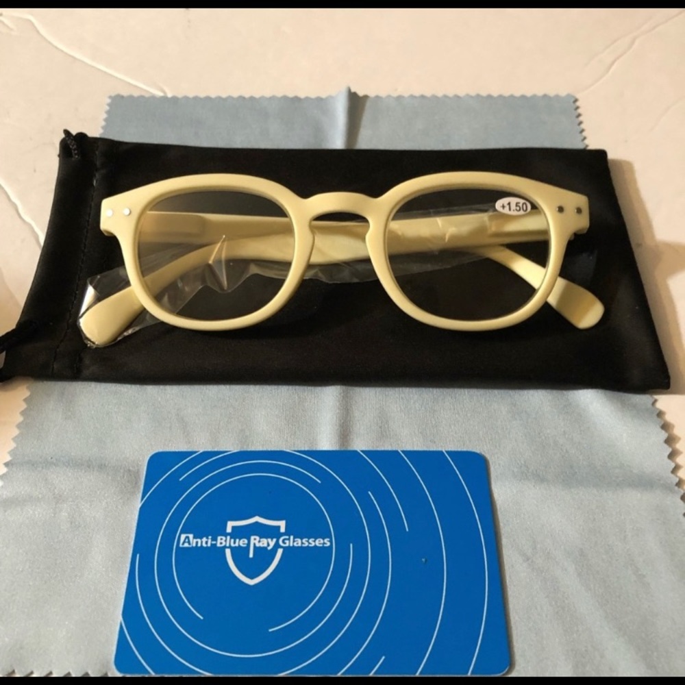 NWT 1.50 READERS! RETRO!!! VINTAGE INSPIRED  CREAM.